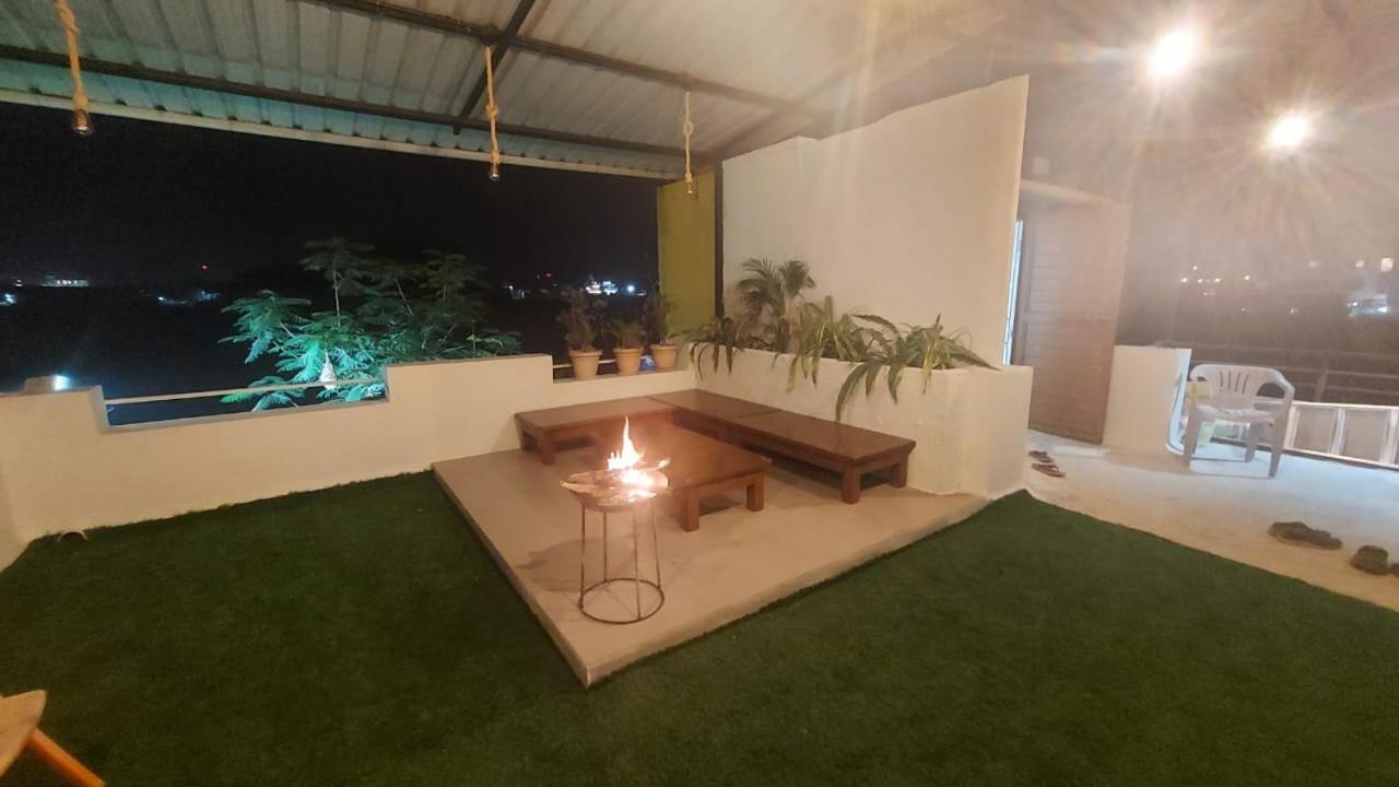 White Smoke Villa Igatpuri Luaran gambar